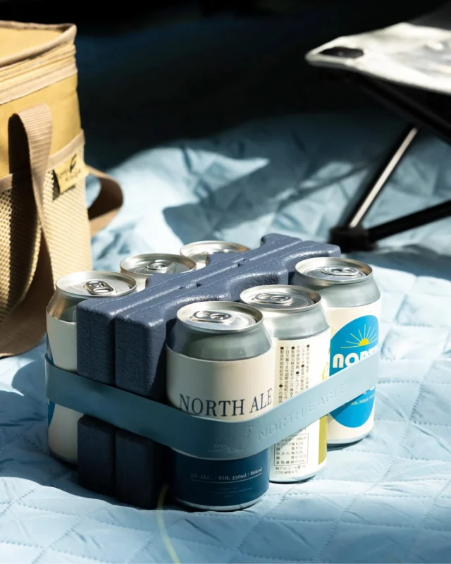 .

夏は日陰でロッカンクール🦅❄️

テントの中でくつろぎながら
キンキンのビールをお楽しみください🍺

ビール好き、アウトドア好きの方への
夏ギフトにもおすすめ！🎁

ーーーーーーーーーーーーーーーーーーーーー

商品情報
NE50002 ロッカンクール ￥1,320（税込）

●缶・ペットボトルに特化した保冷剤
●セパレート構造で省スペース冷凍

ーーーーーーーーーーーーーーーーーーーーー

#northeagle #ノースイーグル #キャンプ #キャンプ飯 #キャンプギア #アウトドア #アウトドア好き #アウトドア好きな人と繋がりたい #ノースイーグルテント #テント #焚火 #焚火台 #焚火が好き #焚き火 #コスパ #コスパアウトドアギア #ファミリーキャンプ #ソロキャン #ソロキャンプ #グランピング　#デイキャンプ #北海道 #北海道企業 #北海道が好き #アウトドア用品 #naturalbicycle #保冷剤 #炭酸水 #缶ビール
