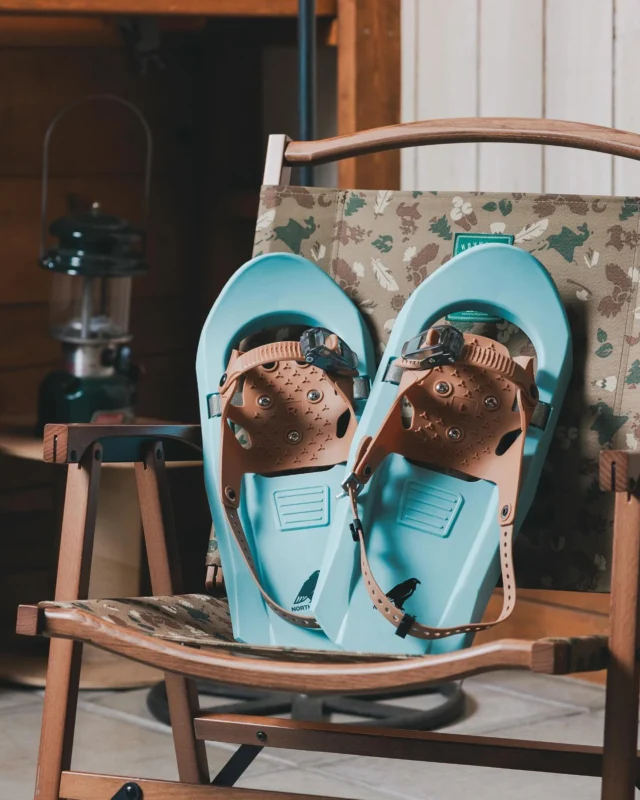 .

今年の冬の計画は？⛷️

スノーシューデビューにおすすめな一品をご紹介❄️

スノーウォーカー43 LBはショートサイズ
気軽に履けるのがうれしい
金属スパイク付きで安心感アップ

雪かき🪏や、雪の積もった畑に出るときも便利
明るい水色で、気分も軽くなりますように☀️

少し前から販売中です🎵

ーーーーーーーーーーーーーーーーーーーーー

■商品情報

NE90010スノーウォーカー43 LB
 ¥5,280（税込）

●スノーシューデビューにぴったり
●金属スパイク付きで滑りにくい
●北国の除雪作業にも最適

ーーーーーーーーーーーーーーーーーーーーー

#northeagle #ノースイーグル #キャンプ #キャンプギア #アウトドア #アウトドア好き #ノースイーグルテント #テント #コスパ #コスパアウトドアギア #ファミリーキャンプ #ソロキャン #ソロキャンプ #デイキャンプ #北海道 #北海道企業 #北海道が好き #アウトドア用品 #キャンプ道具 #キャンプ用品 #アウトドア用品 #キャンプギア #冬キャンプ#キャンプブランド#スノーシュー#雪遊び