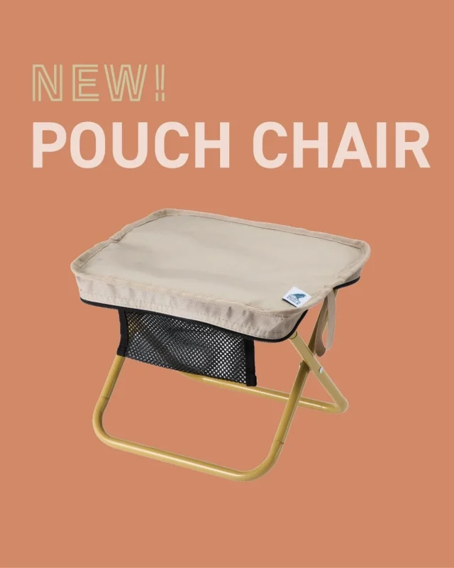 .

２０２６ N E W！

ポーチみたいに持ち運べる！👀✨
【 ポーチィス 】

チェアと収納ケースが一体型になった
持ち運びラクラクチェアが登場❗️

使うときはサッと広げてすぐ座れる

使わないときはワンステップでまとめられて
ポーチみたいに持ち歩けます🧳

スマホや小物を入れられるポケット付きで、
ちょい置きにも便利

フレームが中に収まる設計で、
持ち運び時もばらつかずスッキリ🦅✨

海や山のレジャーに小荷物で出かけたい時、
運動会やお祭り、スポーツ観戦など、
ちょっと座りたいシーンで大活躍 ⚾️🥍🏖️

気軽に持ち出せる、ちょうどいい一脚です！

ーーーーーーーーーーーーーーーーーーーーー

2026年新商品 
NE20031 ポーチィス ￥1,100（税込）

●チェアと収納ケースが一体型
●運動会、お祭り、スポーツ観戦などで活躍
●スマホや小物が収納できるポケット付き

ーーーーーーーーーーーーーーーーーーーーー

#northeagle #ノースイーグル #キャンプ #キャンプ飯 #キャンプギア #アウトドア #アウトドア好き #アウトドア好きな人と繋がりたい #ノースイーグルテント #テント #焚火 #焚火台 #焚火が好き #焚き火 #コスパ #コスパアウトドアギア #ファミリーキャンプ #ソロキャン #ソロキャンプ #グランピング　#デイキャンプ #北海道 #北海道企業 #北海道が好き #アウトドア用品 #キャンプ道具 #キャンプ用品 #ちょい使い #コンパクトチェア #ポーチ